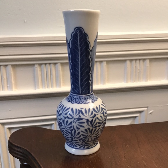 Hand Painted Chinoiserie Vase - Picture 3 of 12